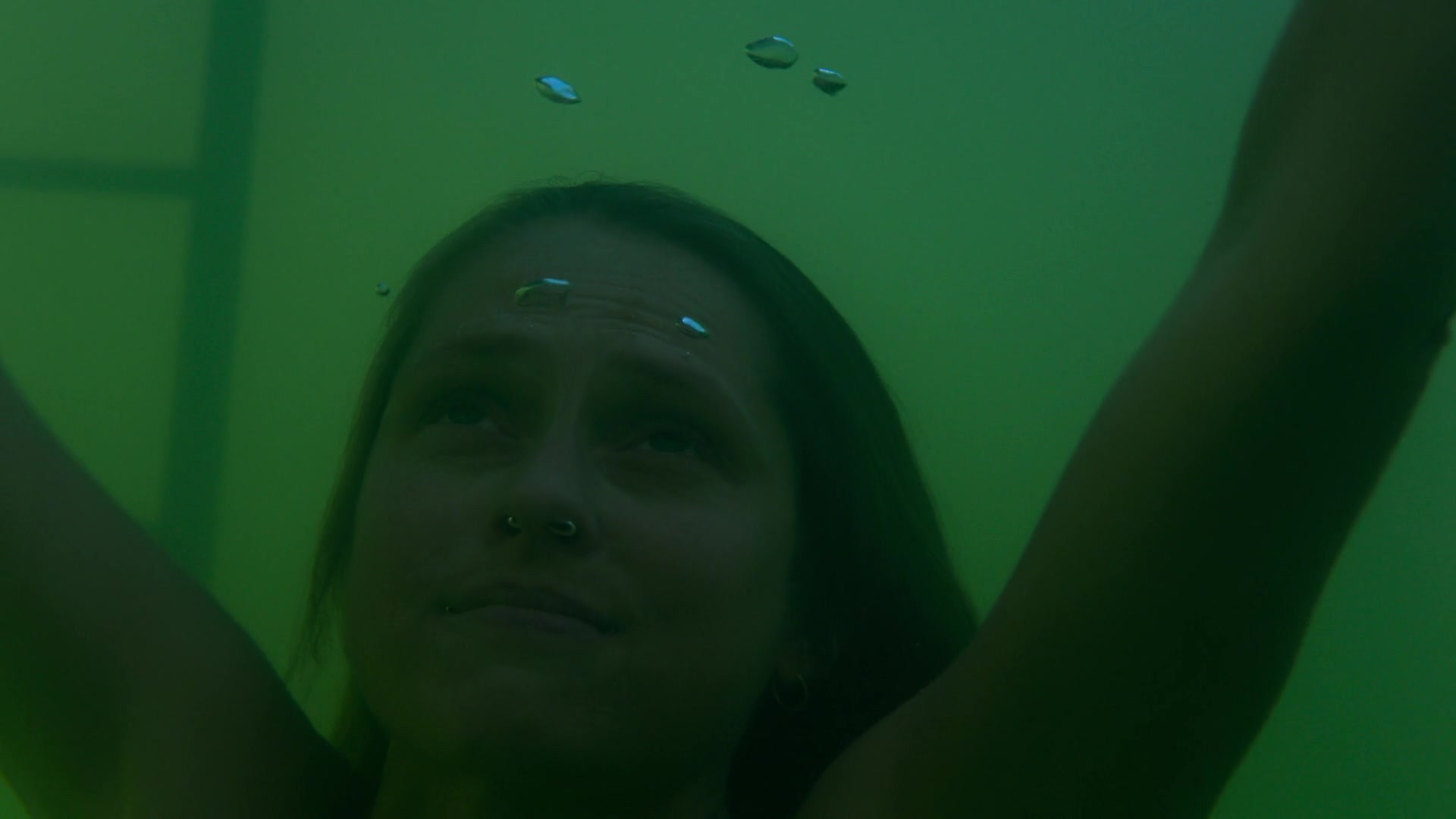 adoringteresap_theclearing_1x04_caps_0347.jpg