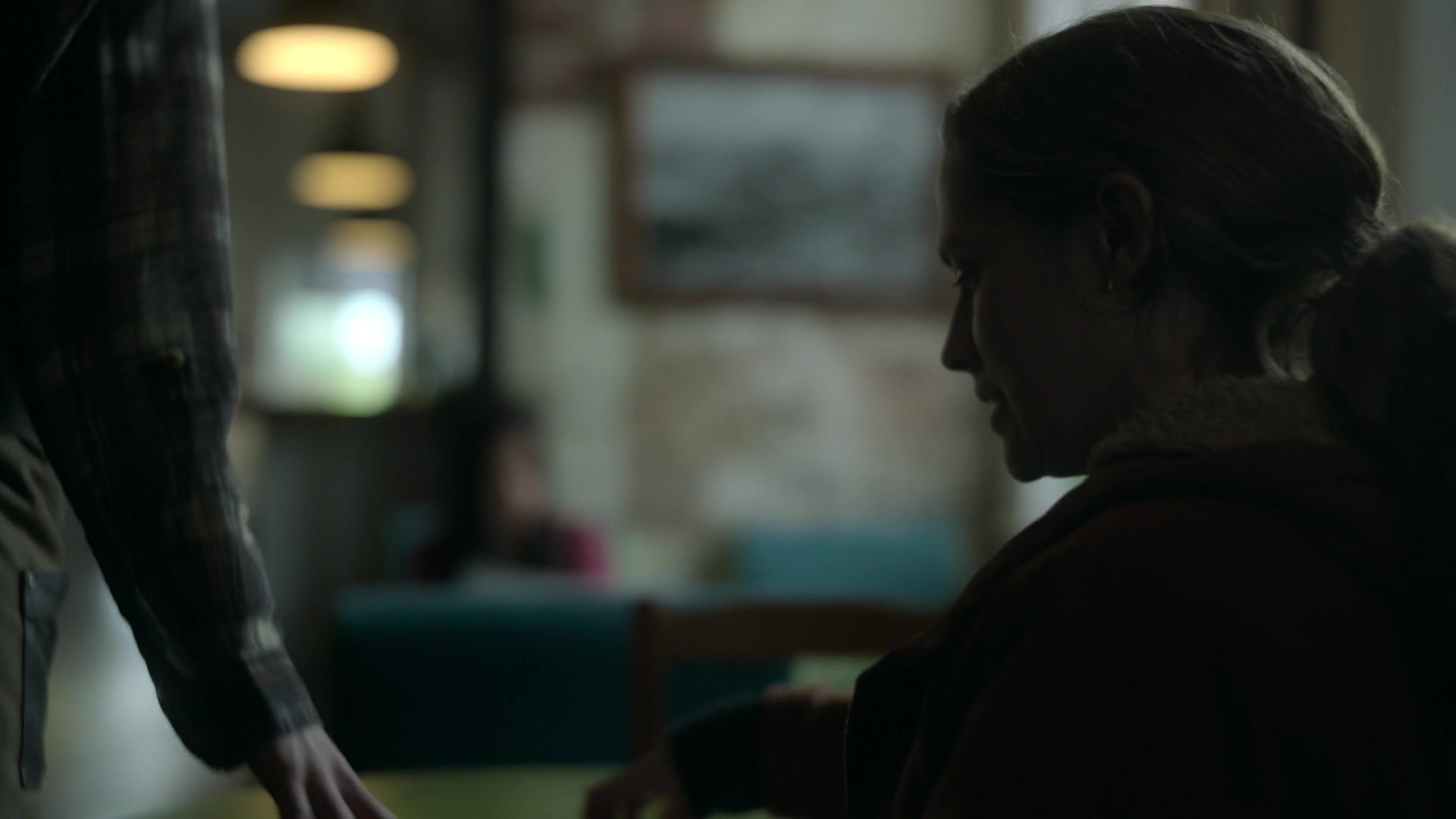 adoringteresap_theclearing_1x04_caps_0396.jpg