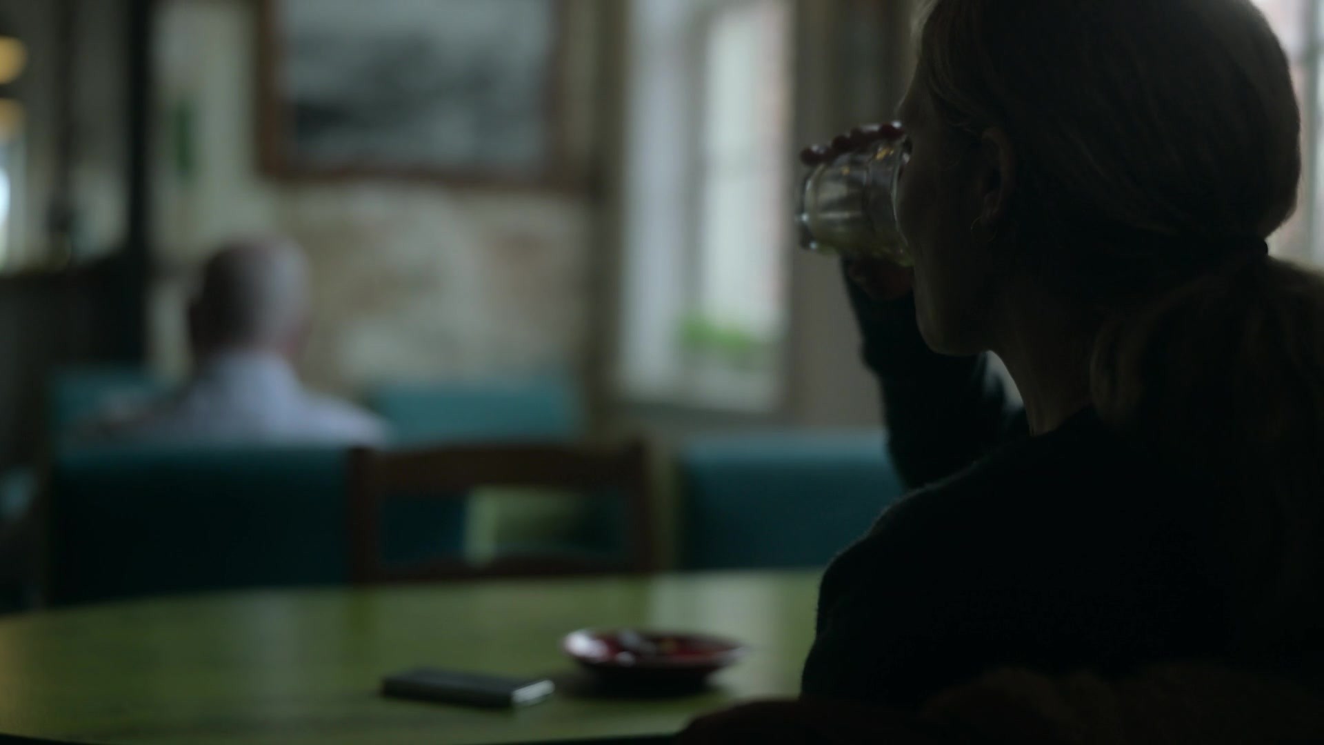 adoringteresap_theclearing_1x04_caps_0403.jpg