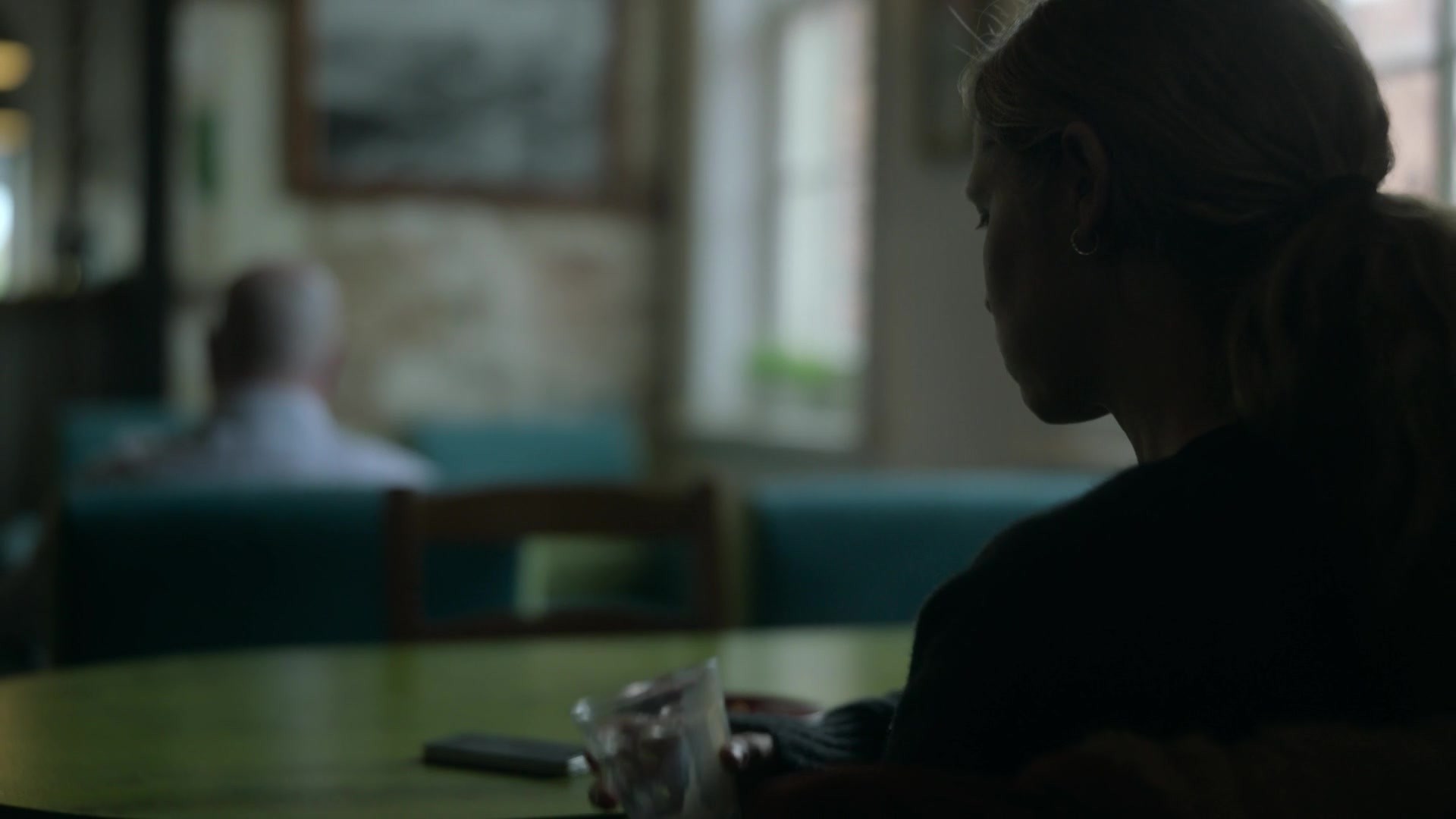 adoringteresap_theclearing_1x04_caps_0404.jpg