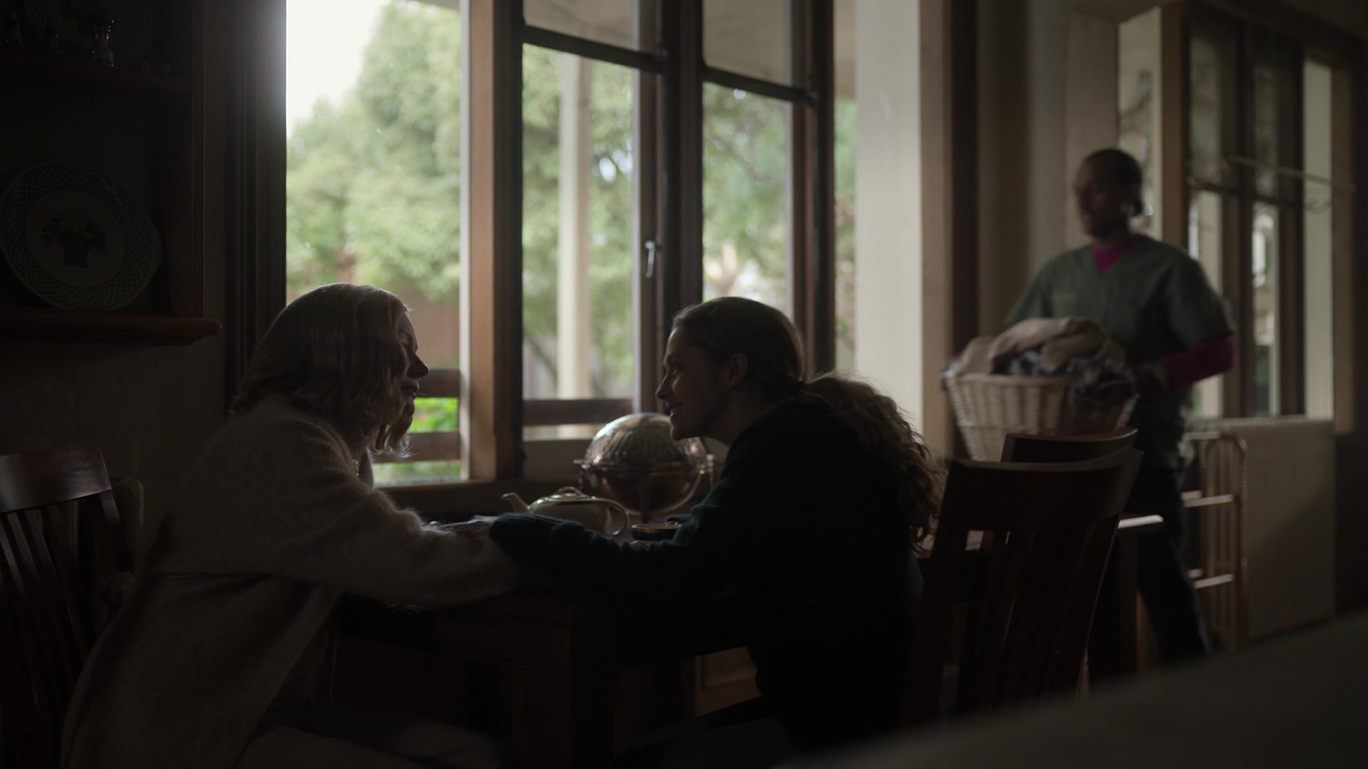 adoringteresap_theclearing_1x04_caps_0433.jpg