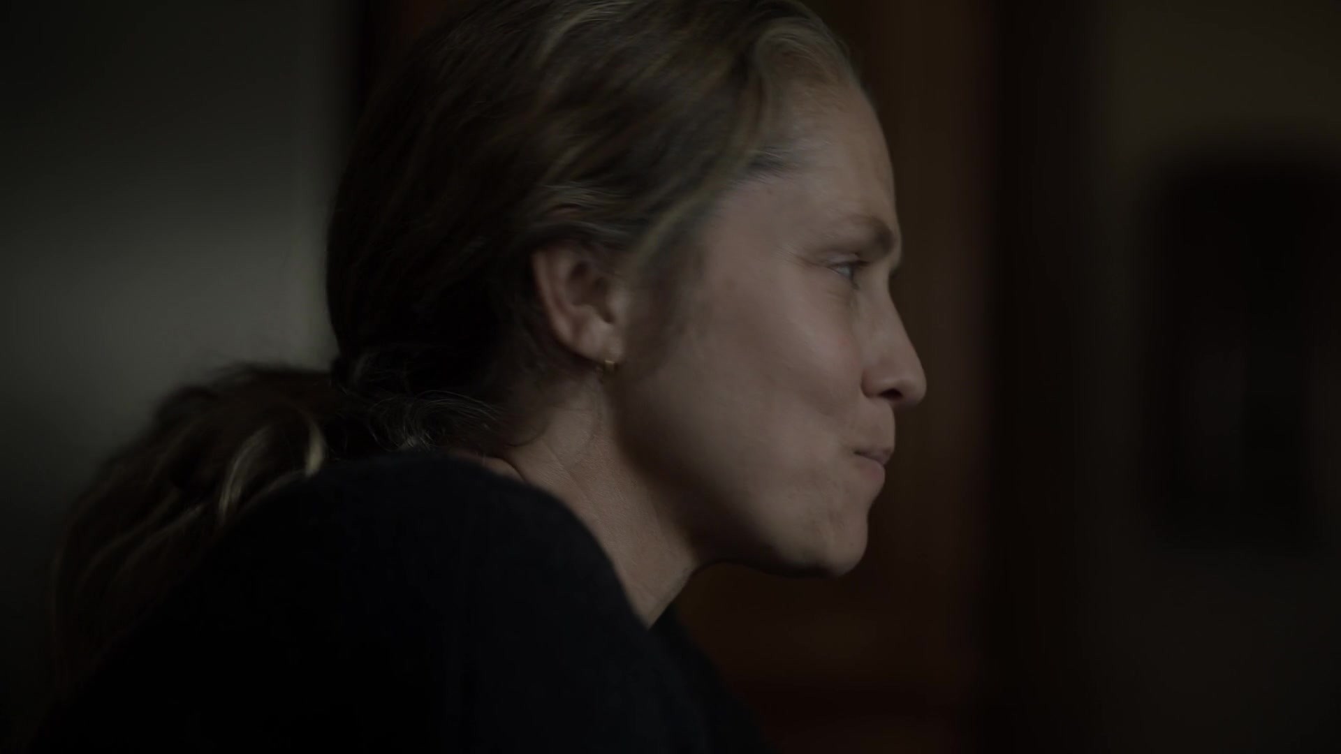 adoringteresap_theclearing_1x04_caps_0437.jpg