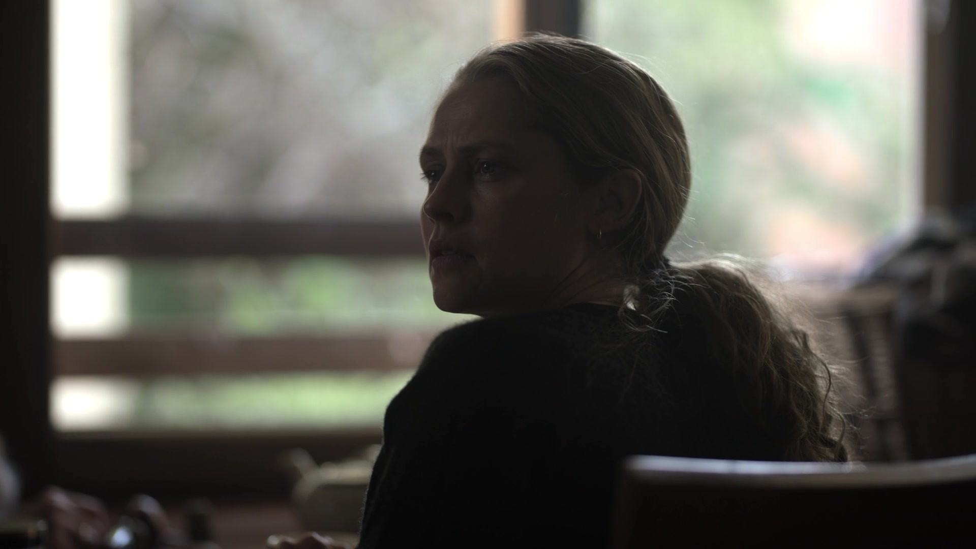 adoringteresap_theclearing_1x04_caps_0442.jpg