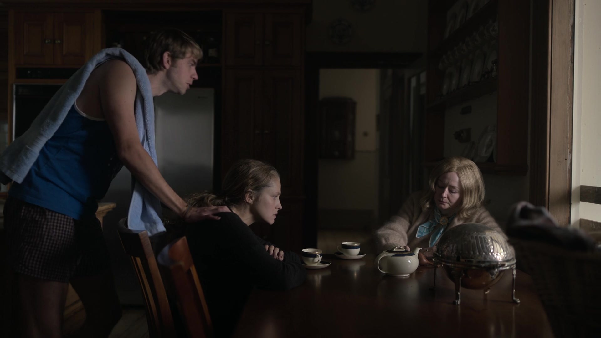adoringteresap_theclearing_1x04_caps_0458.jpg