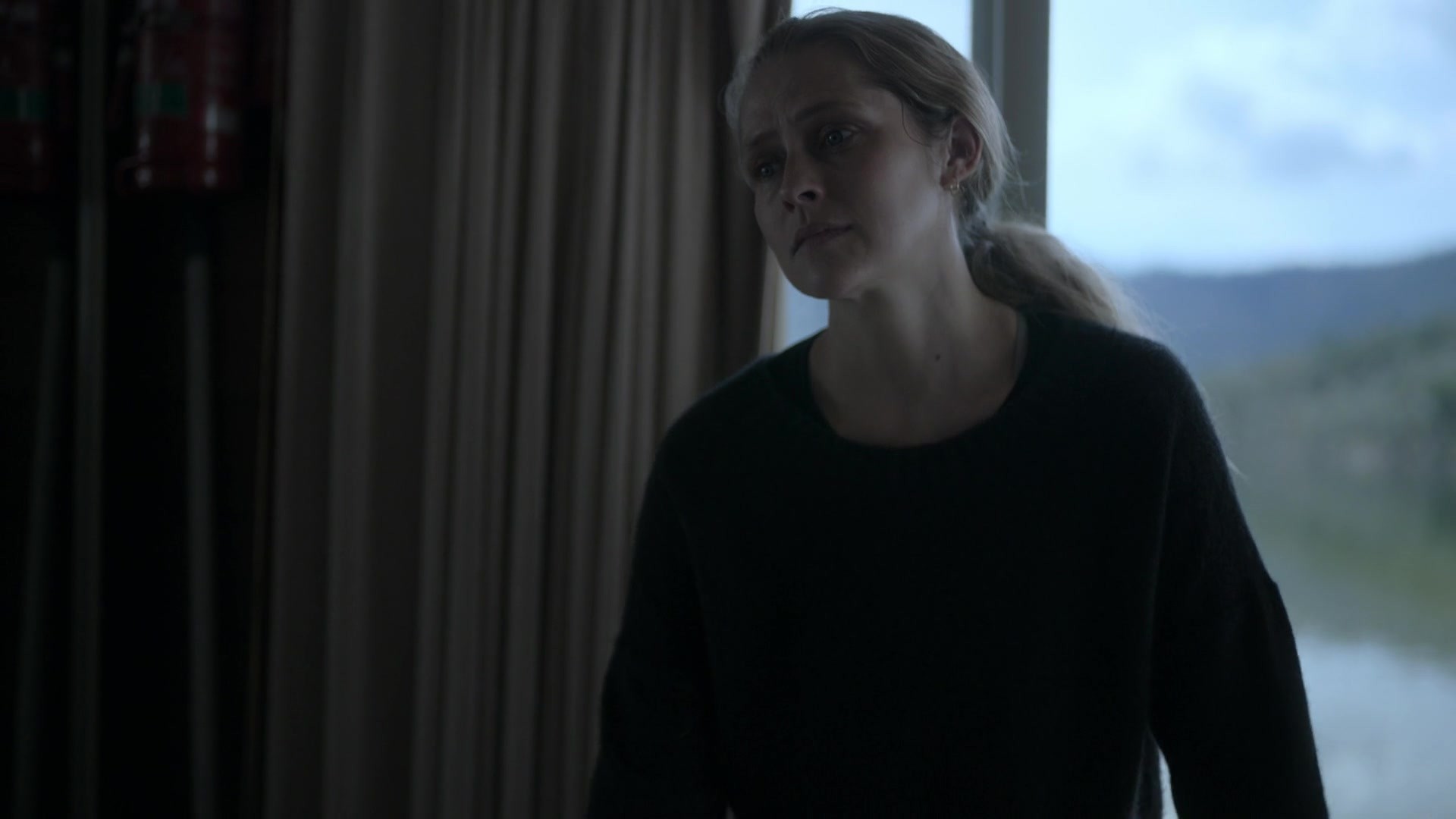 adoringteresap_theclearing_1x04_caps_0509.jpg