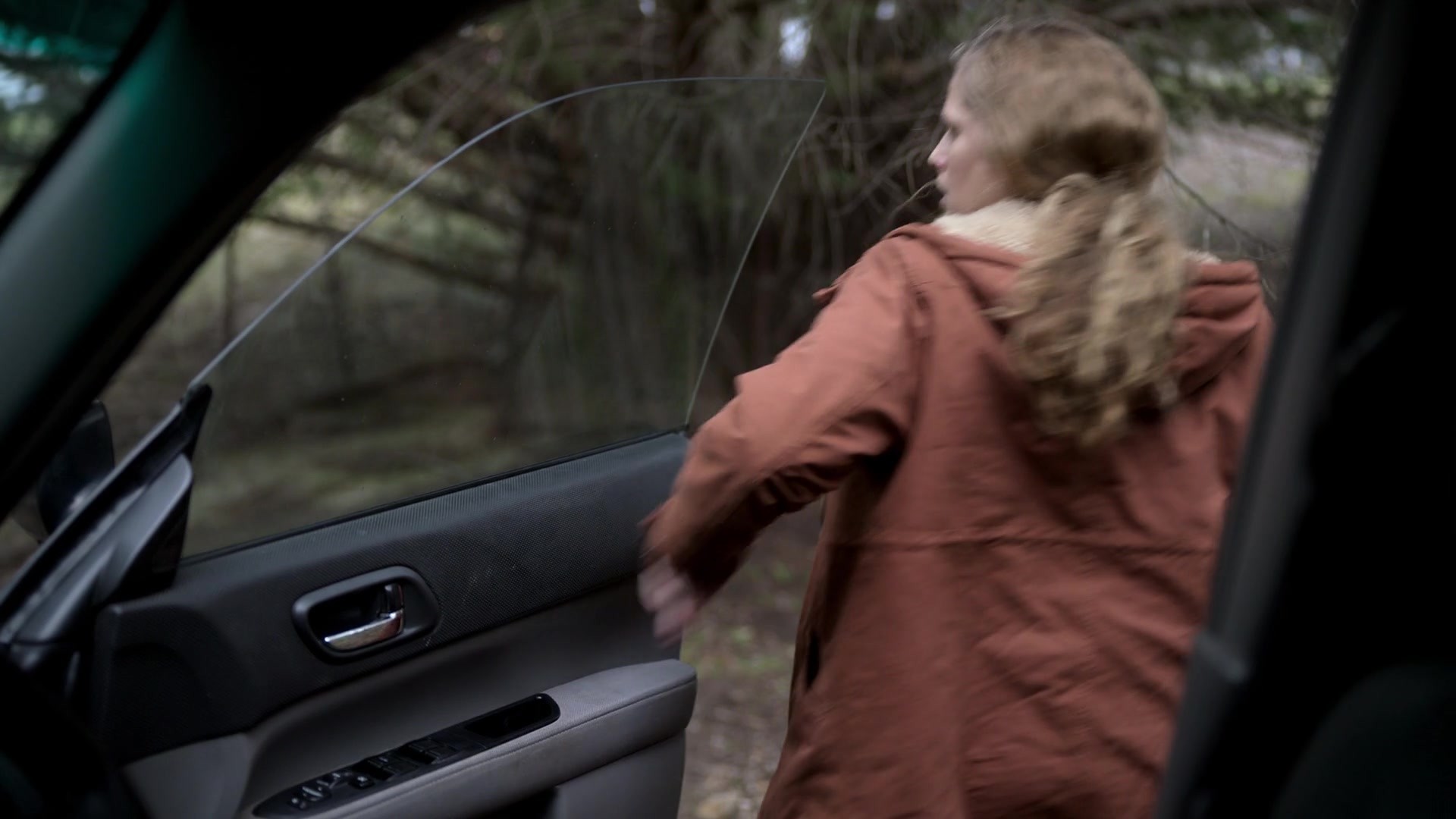 adoringteresap_theclearing_1x04_caps_0561.jpg