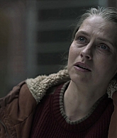 adoringteresap_theclearing_1x04_caps_0101.jpg