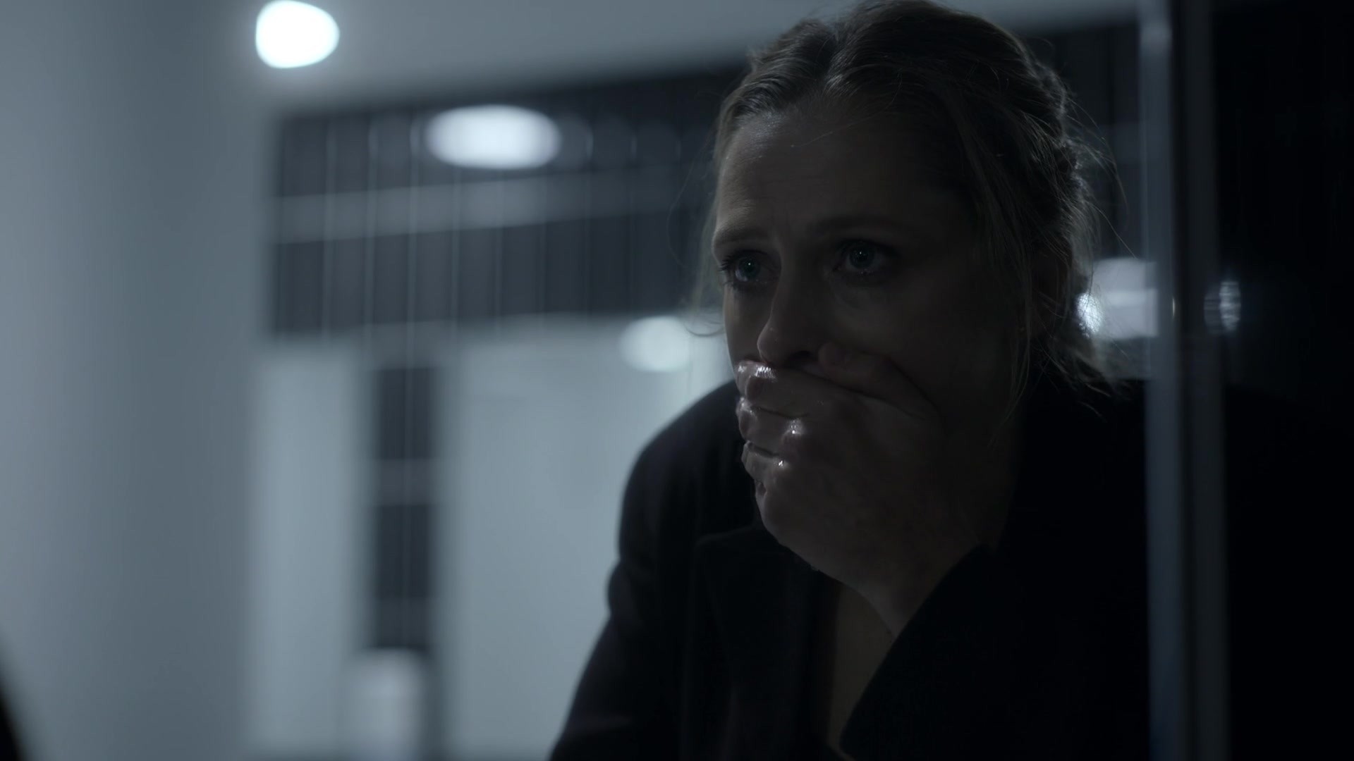 adoringteresap_theclearing_1x07_caps_0022.jpg