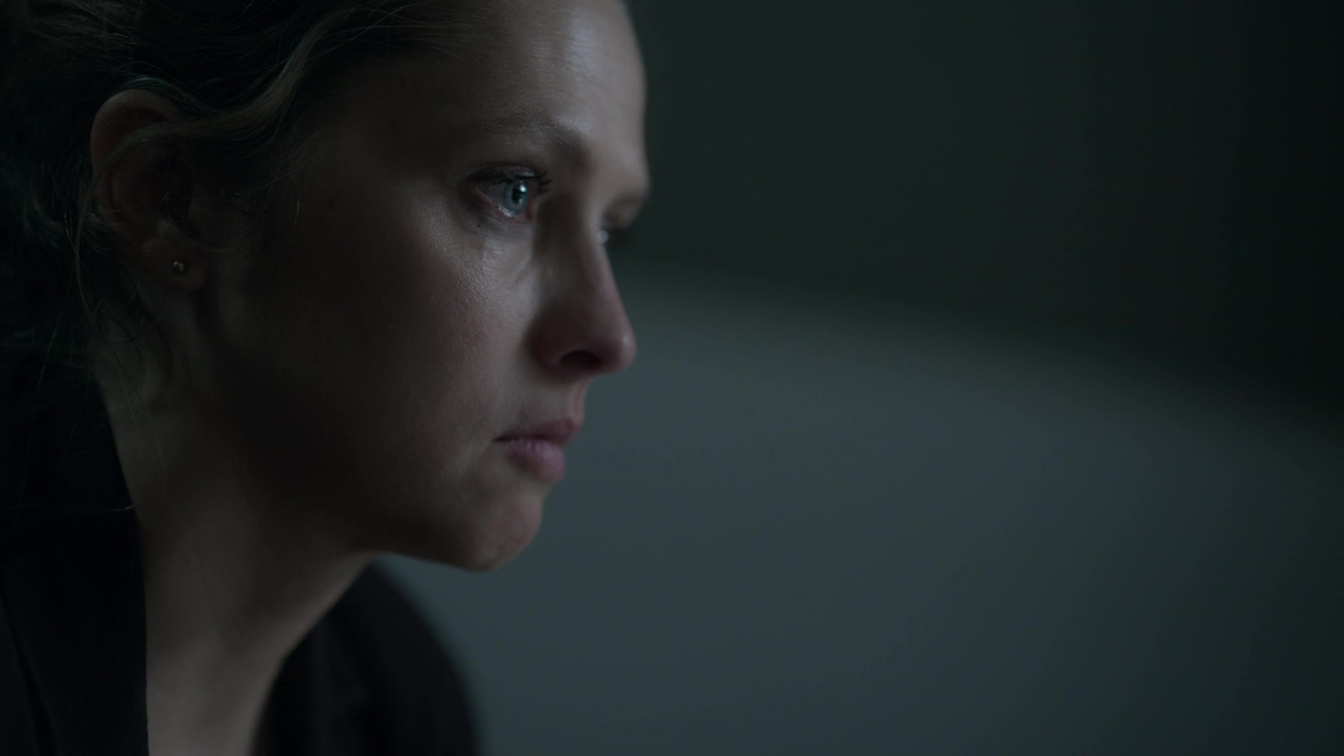 adoringteresap_theclearing_1x07_caps_0032.jpg