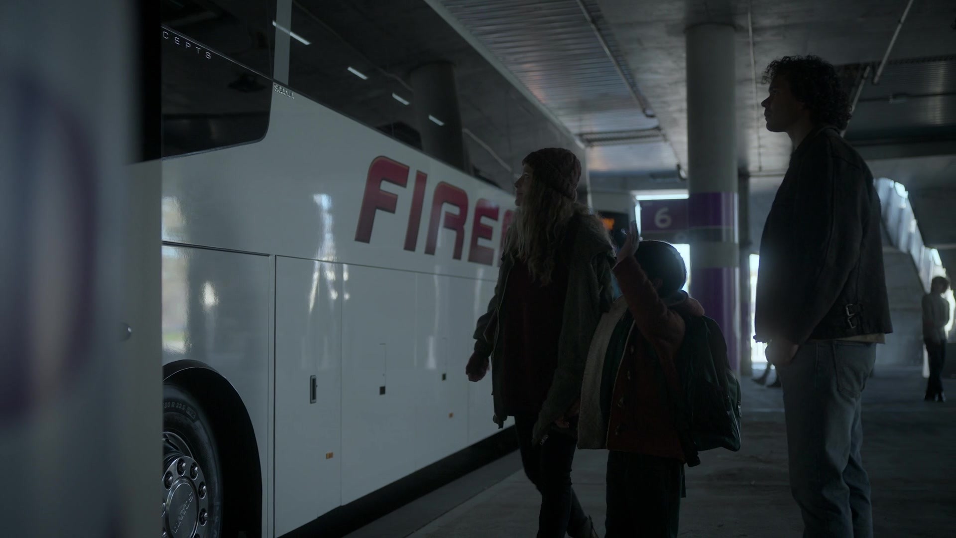 adoringteresap_theclearing_1x07_caps_0074.jpg