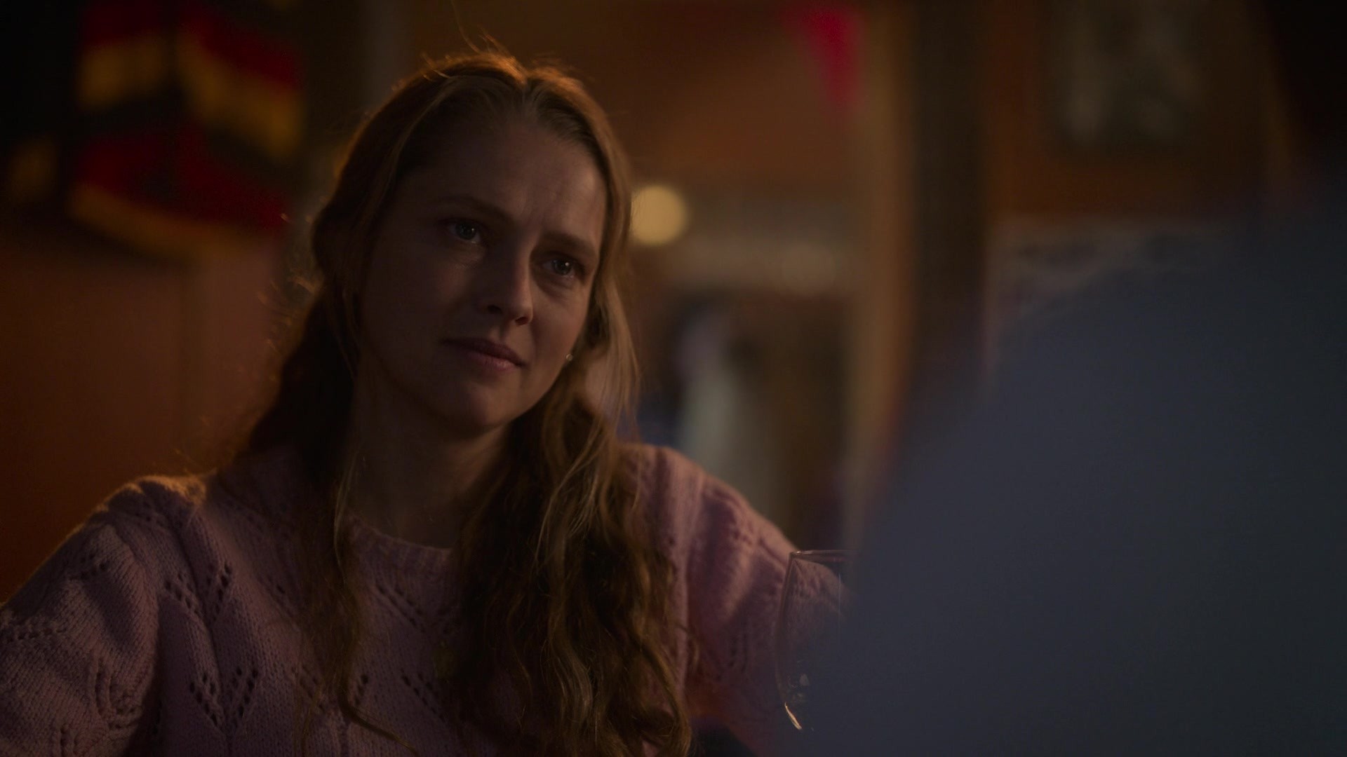 adoringteresap_theclearing_1x07_caps_0459.jpg