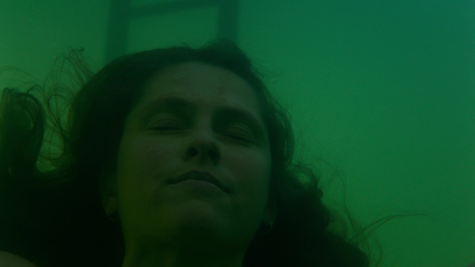 adoringteresap_theclearing_1x07_caps_0775.jpg