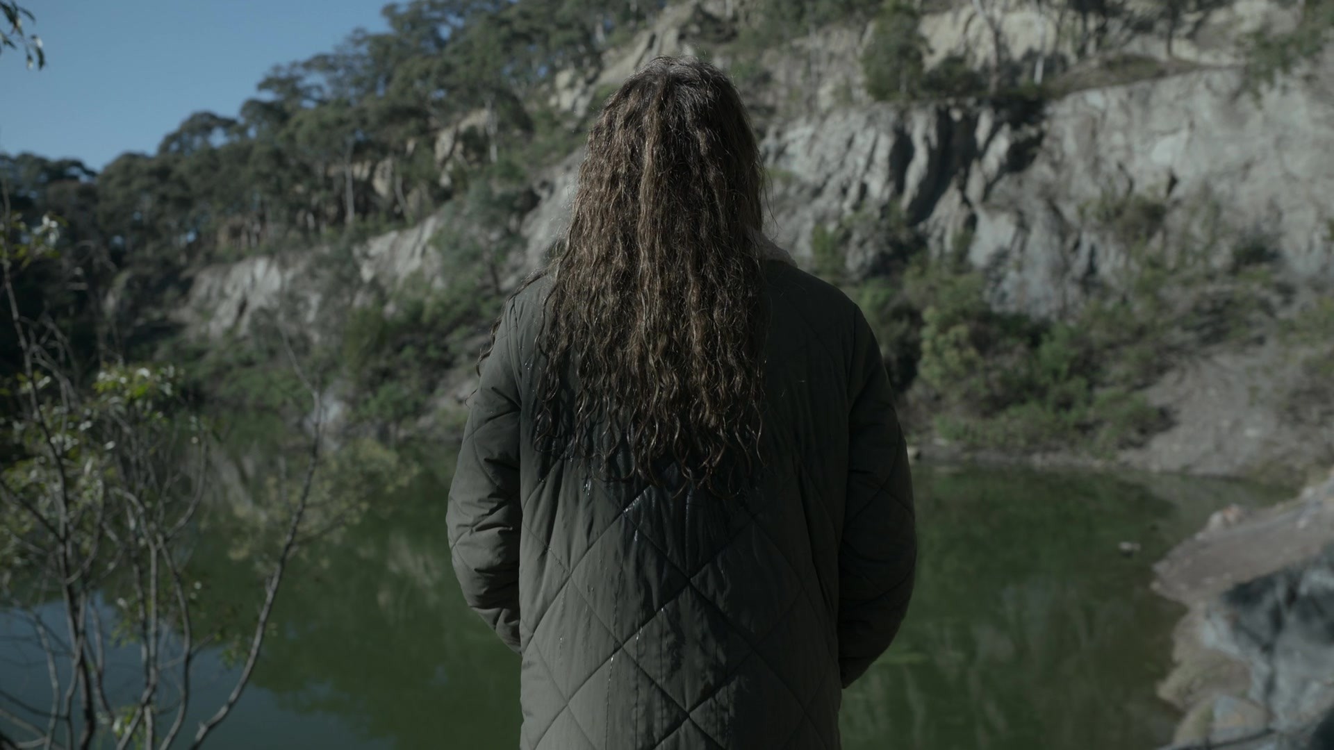 adoringteresap_theclearing_1x08_caps_0003.jpg