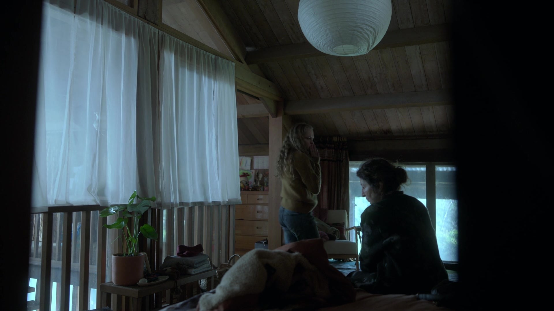 adoringteresap_theclearing_1x08_caps_0149.jpg
