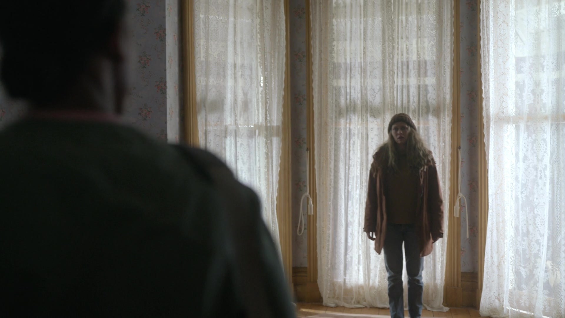adoringteresap_theclearing_1x08_caps_0189.jpg