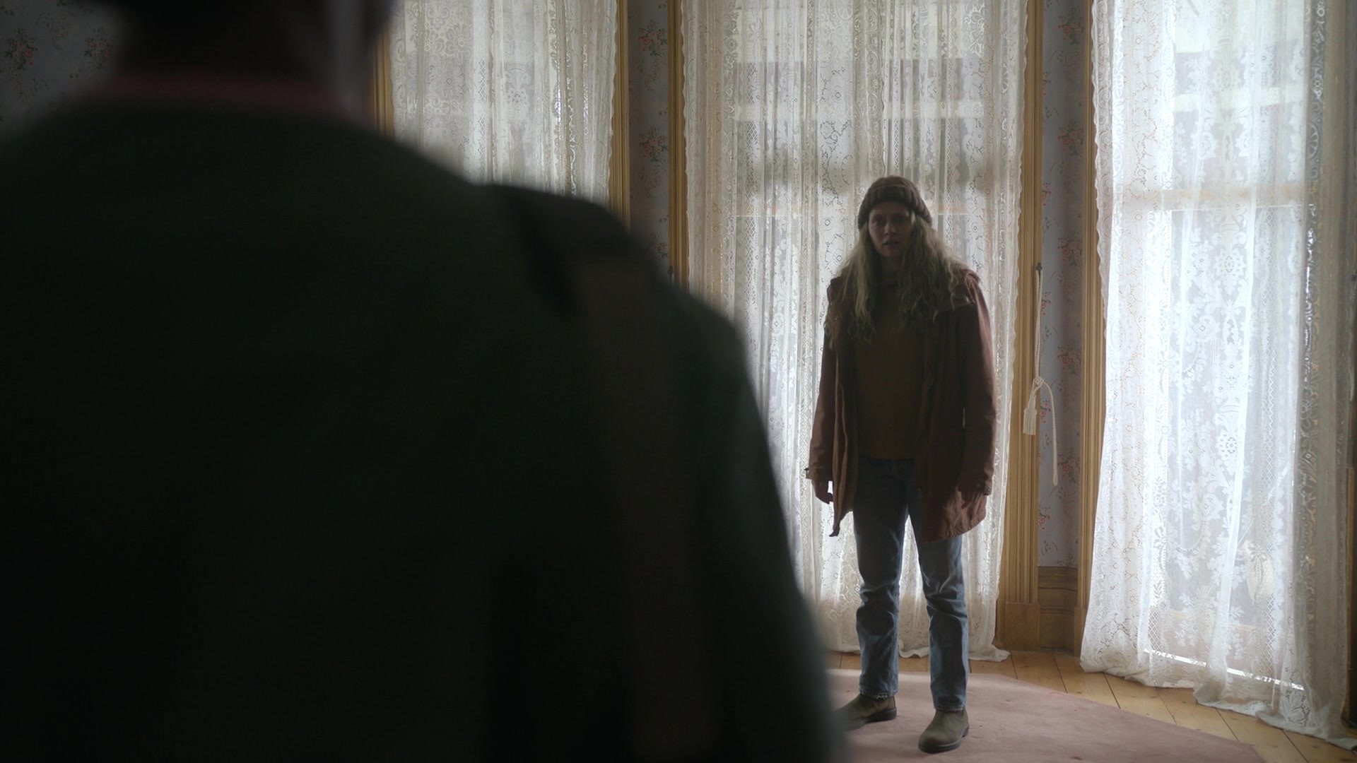 adoringteresap_theclearing_1x08_caps_0191.jpg