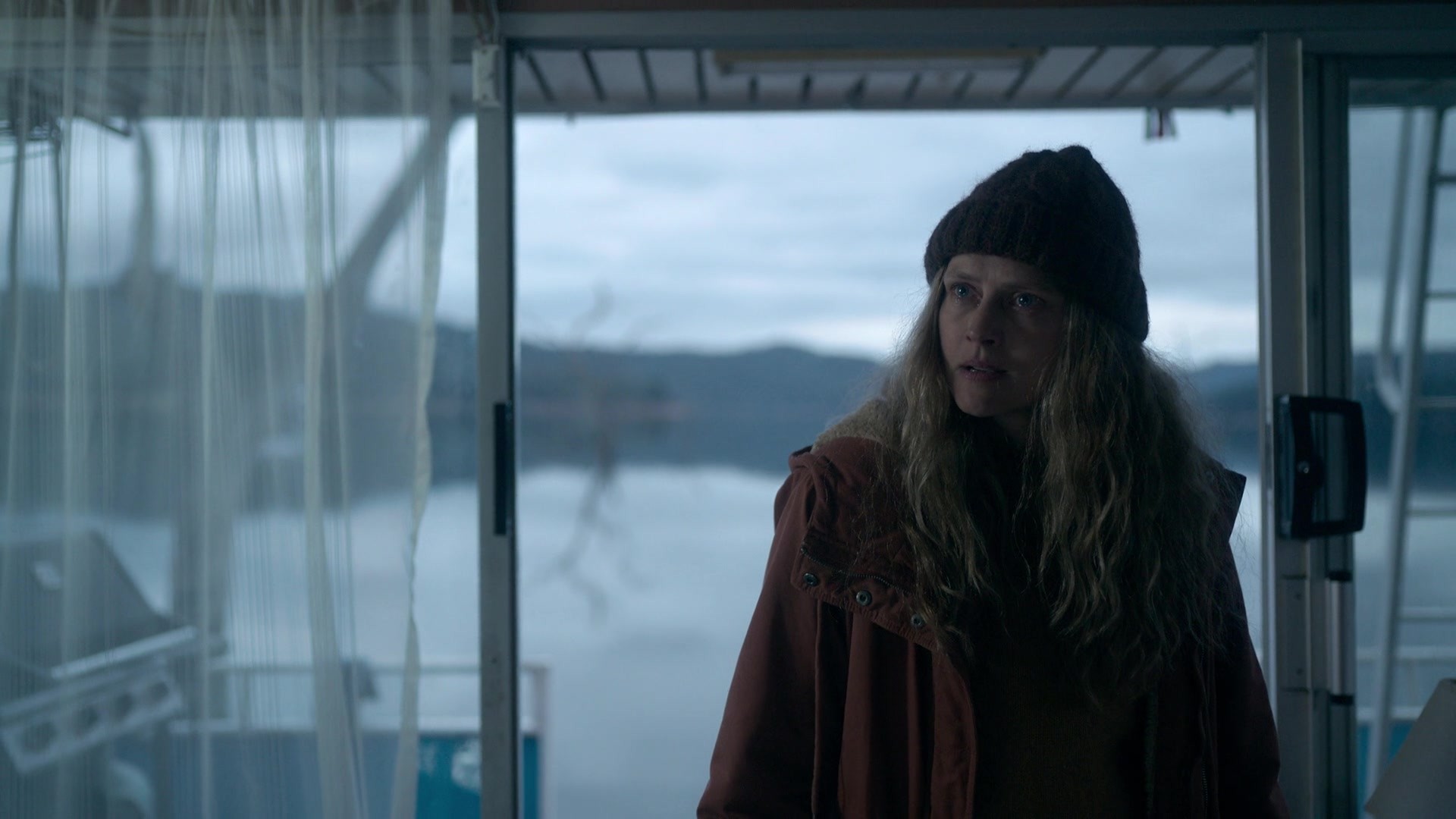adoringteresap_theclearing_1x08_caps_0227.jpg