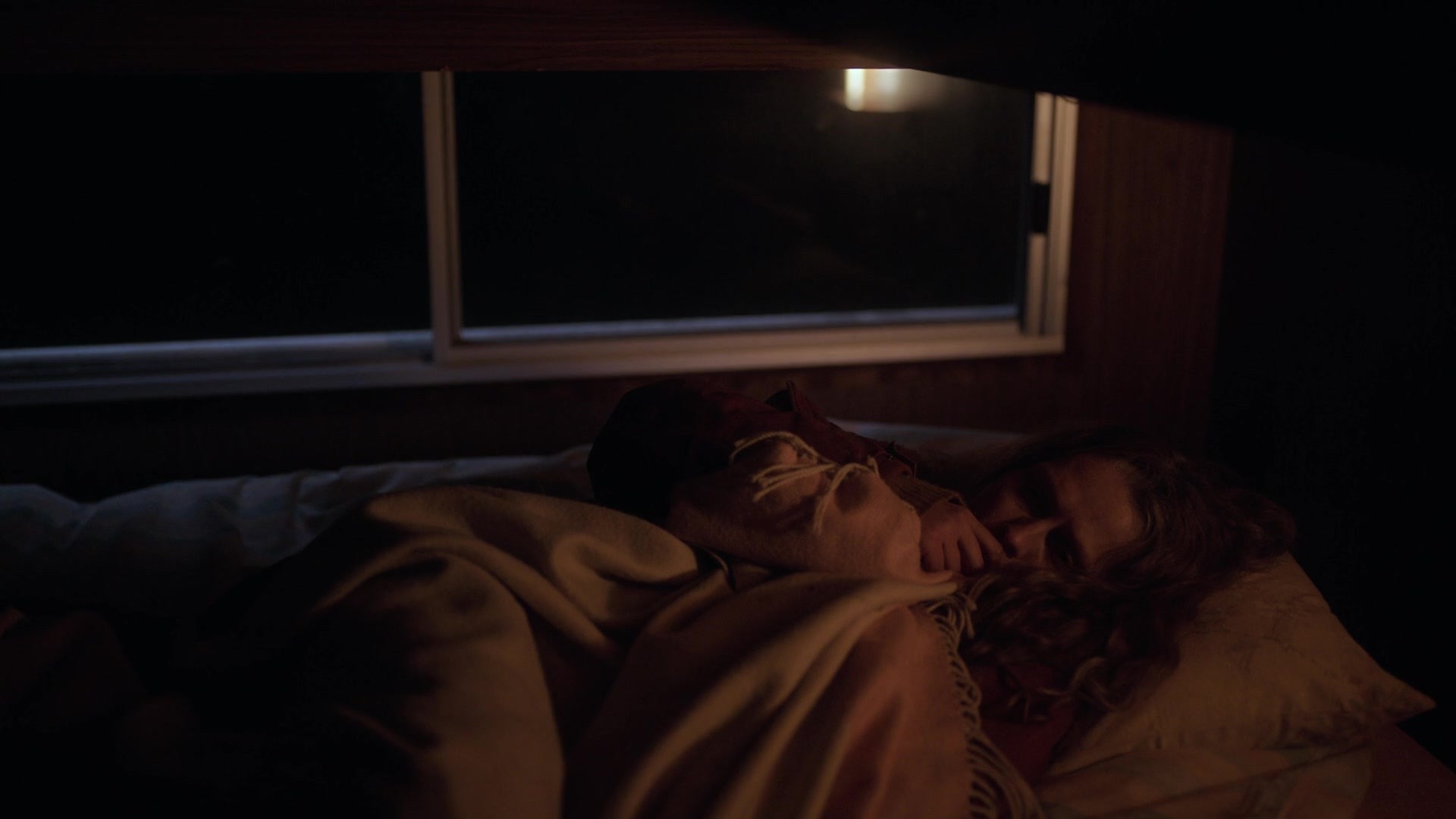 adoringteresap_theclearing_1x08_caps_0253.jpg
