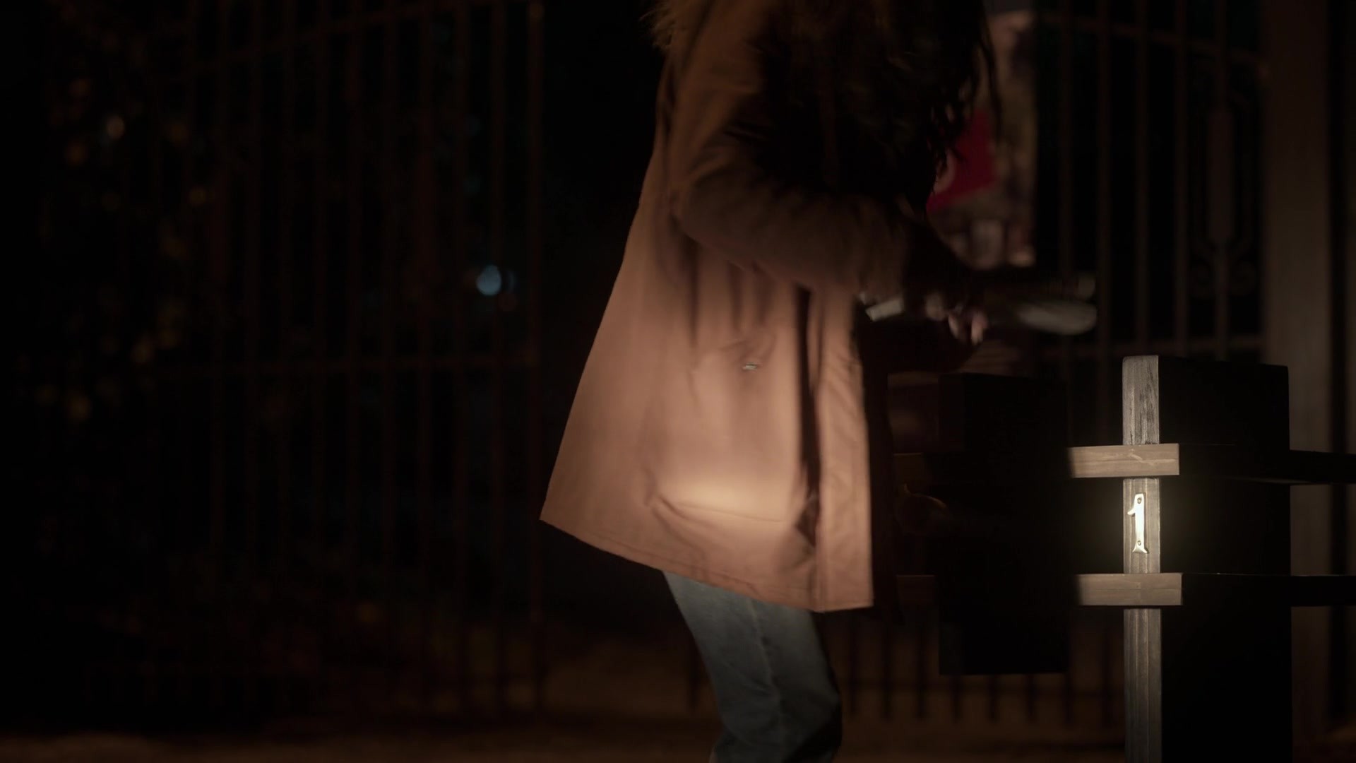 adoringteresap_theclearing_1x08_caps_0381.jpg