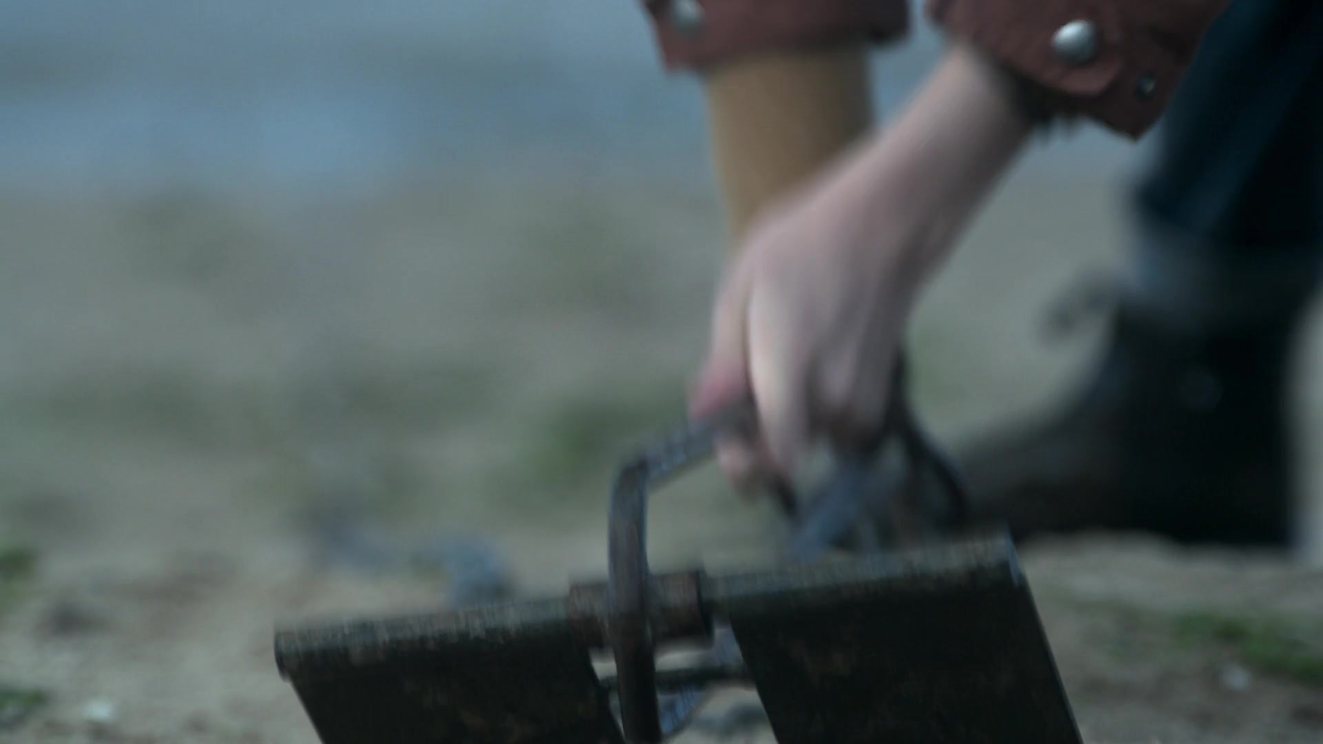 adoringteresap_theclearing_1x08_caps_0434.jpg