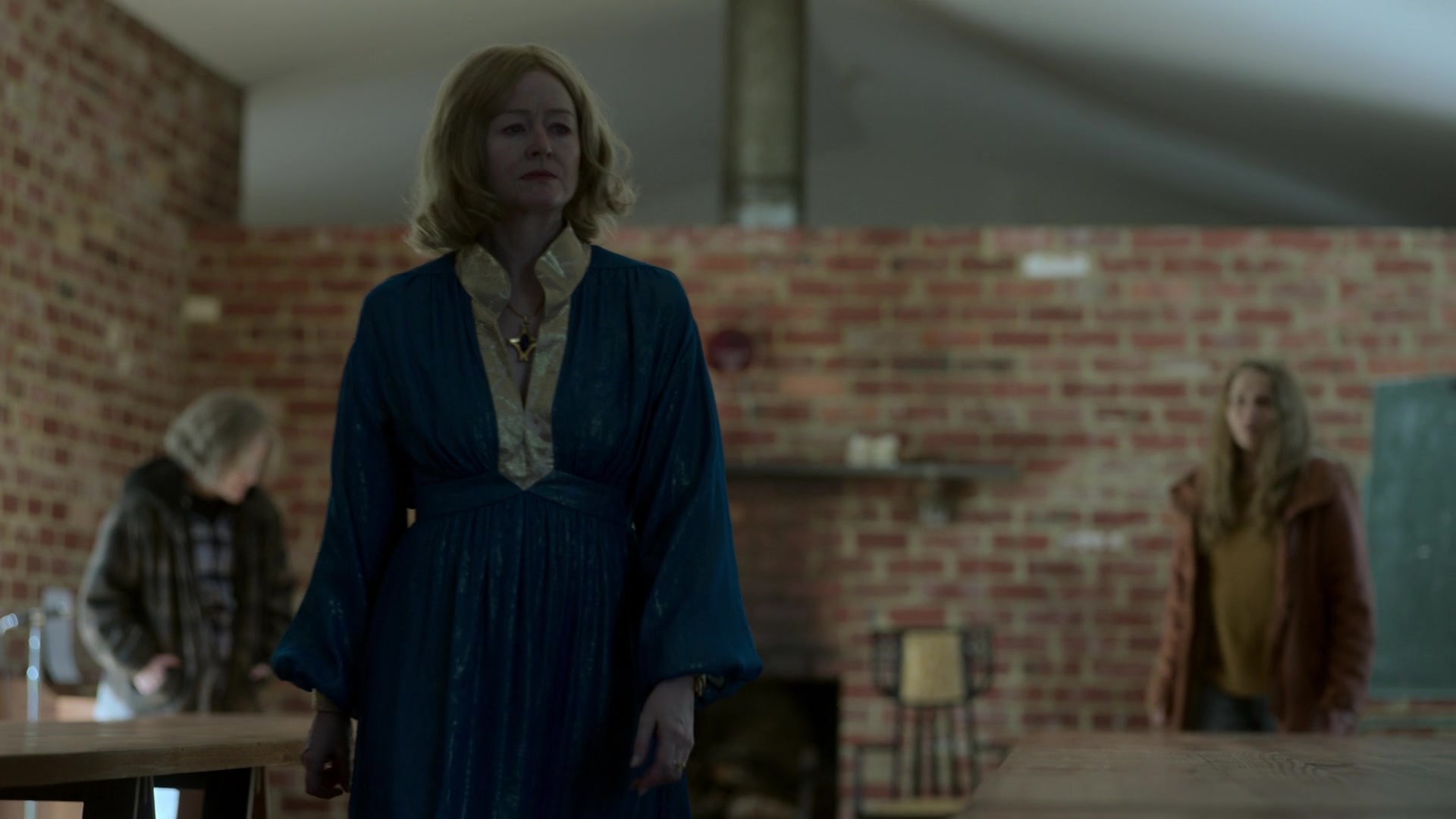 adoringteresap_theclearing_1x08_caps_0508.jpg