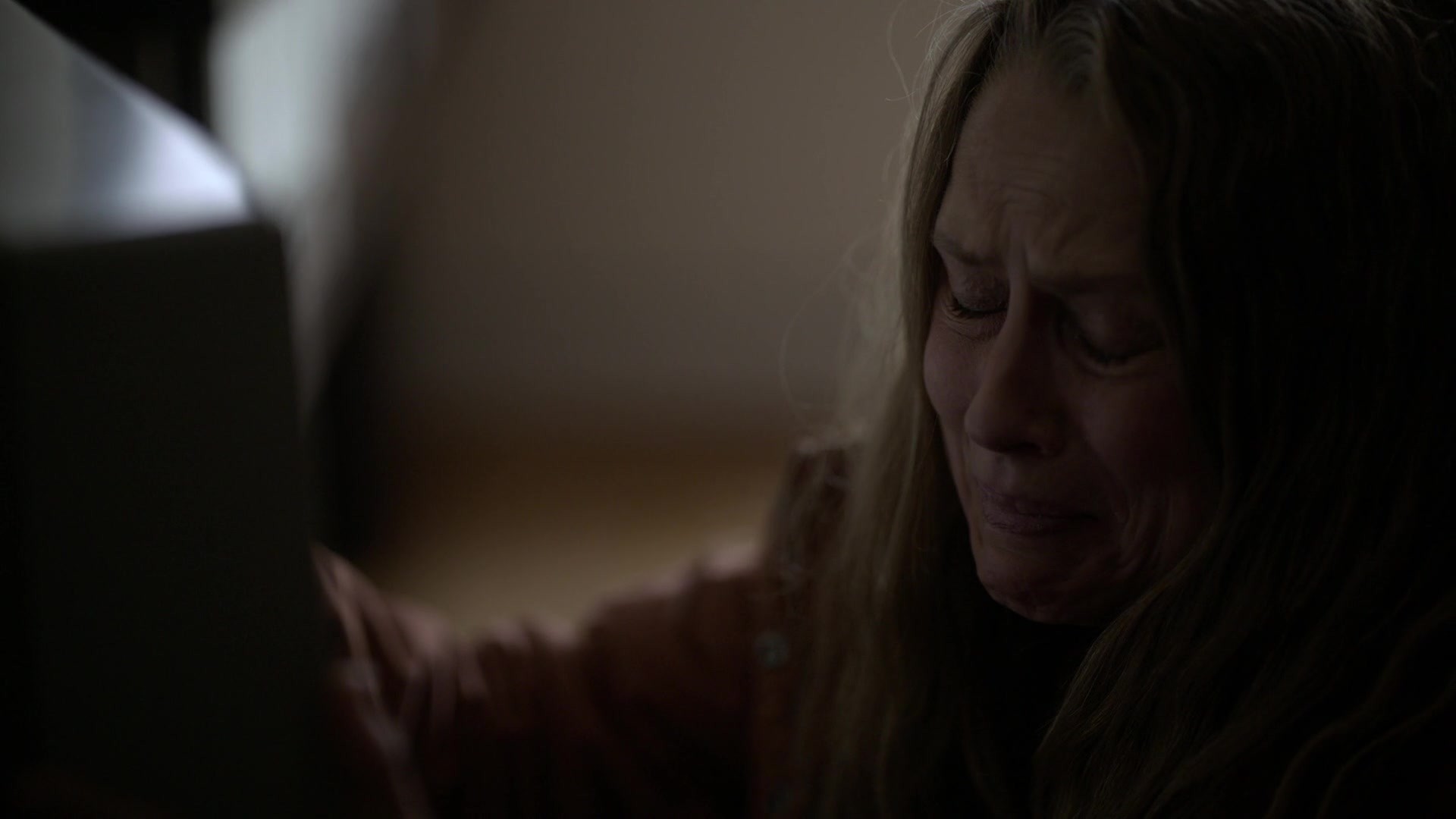 adoringteresap_theclearing_1x08_caps_0715.jpg