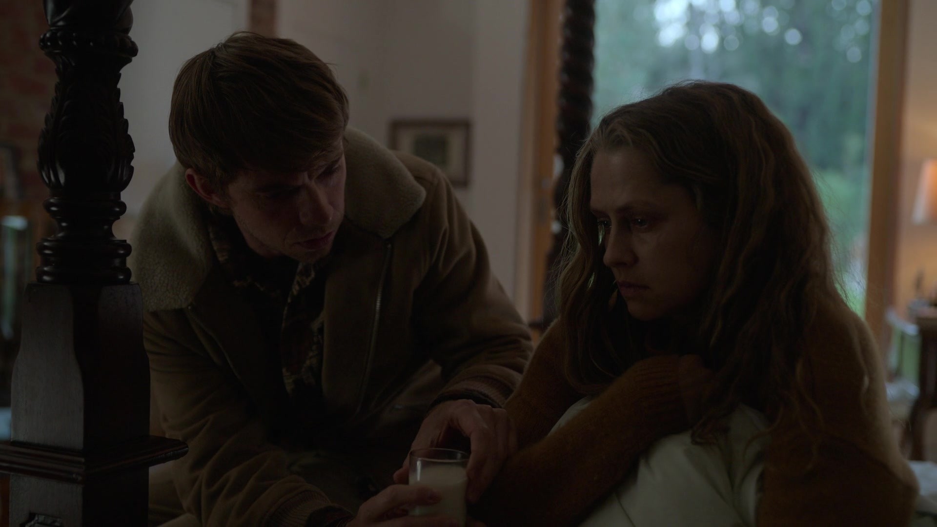 adoringteresap_theclearing_1x08_caps_0763.jpg