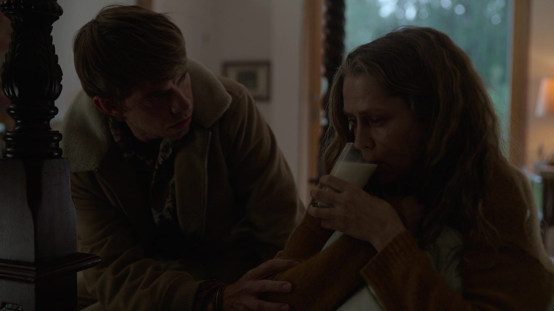 adoringteresap_theclearing_1x08_caps_0767.jpg