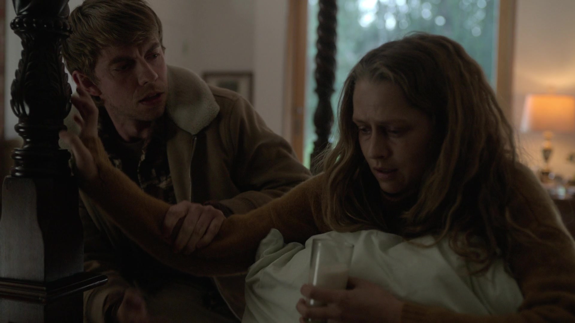 adoringteresap_theclearing_1x08_caps_0805.jpg