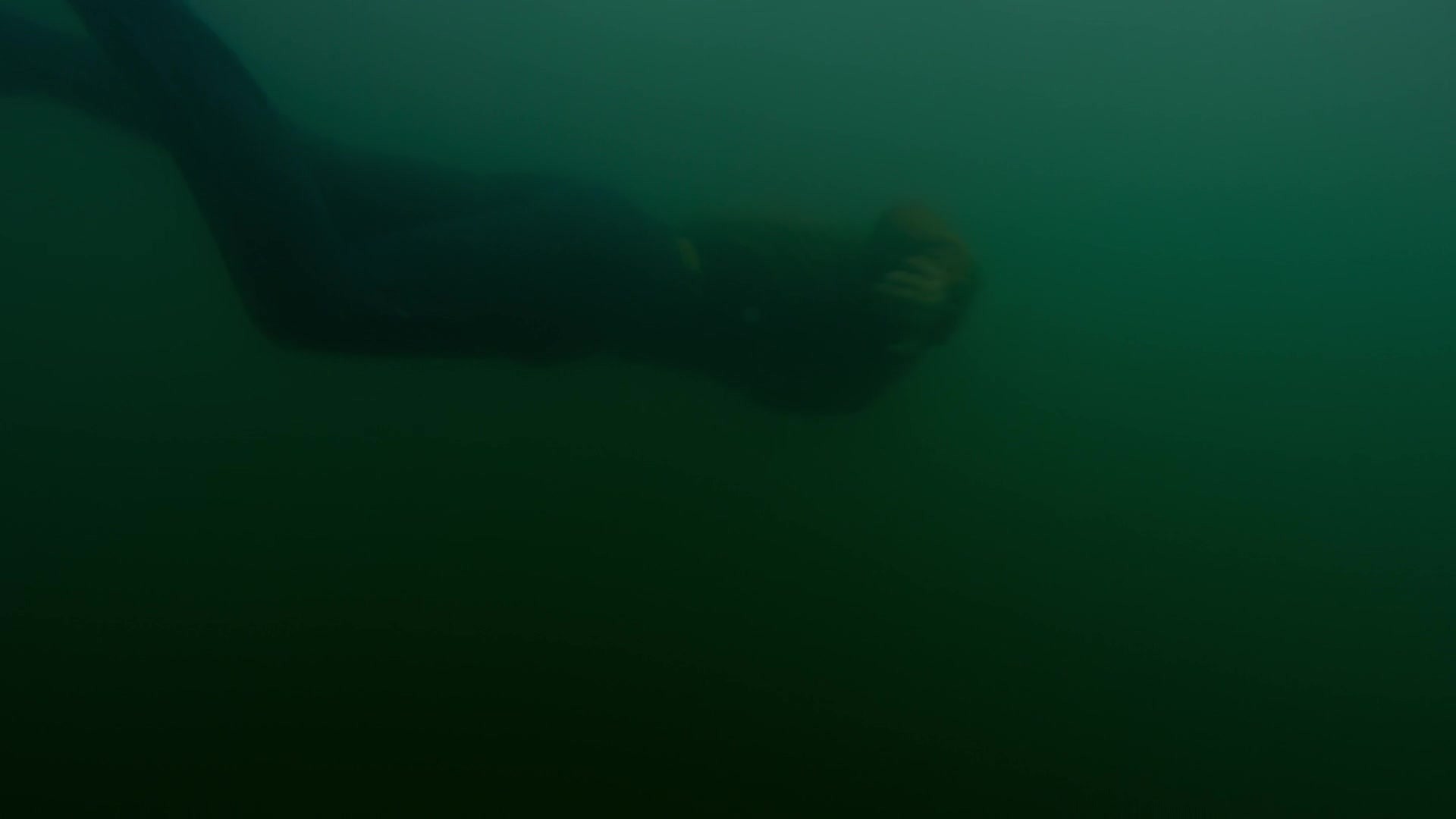 adoringteresap_theclearing_1x08_caps_0944.jpg