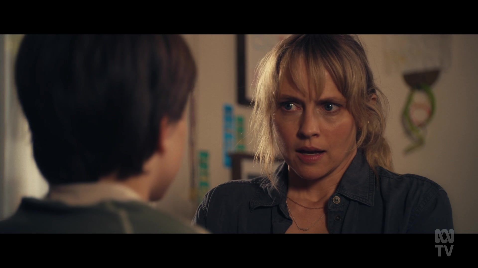 adoringteresap_thefamilynextdoor_1x01_0412.jpg