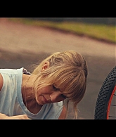 adoringteresap_thefamilynextdoor_1x01_0240.jpg