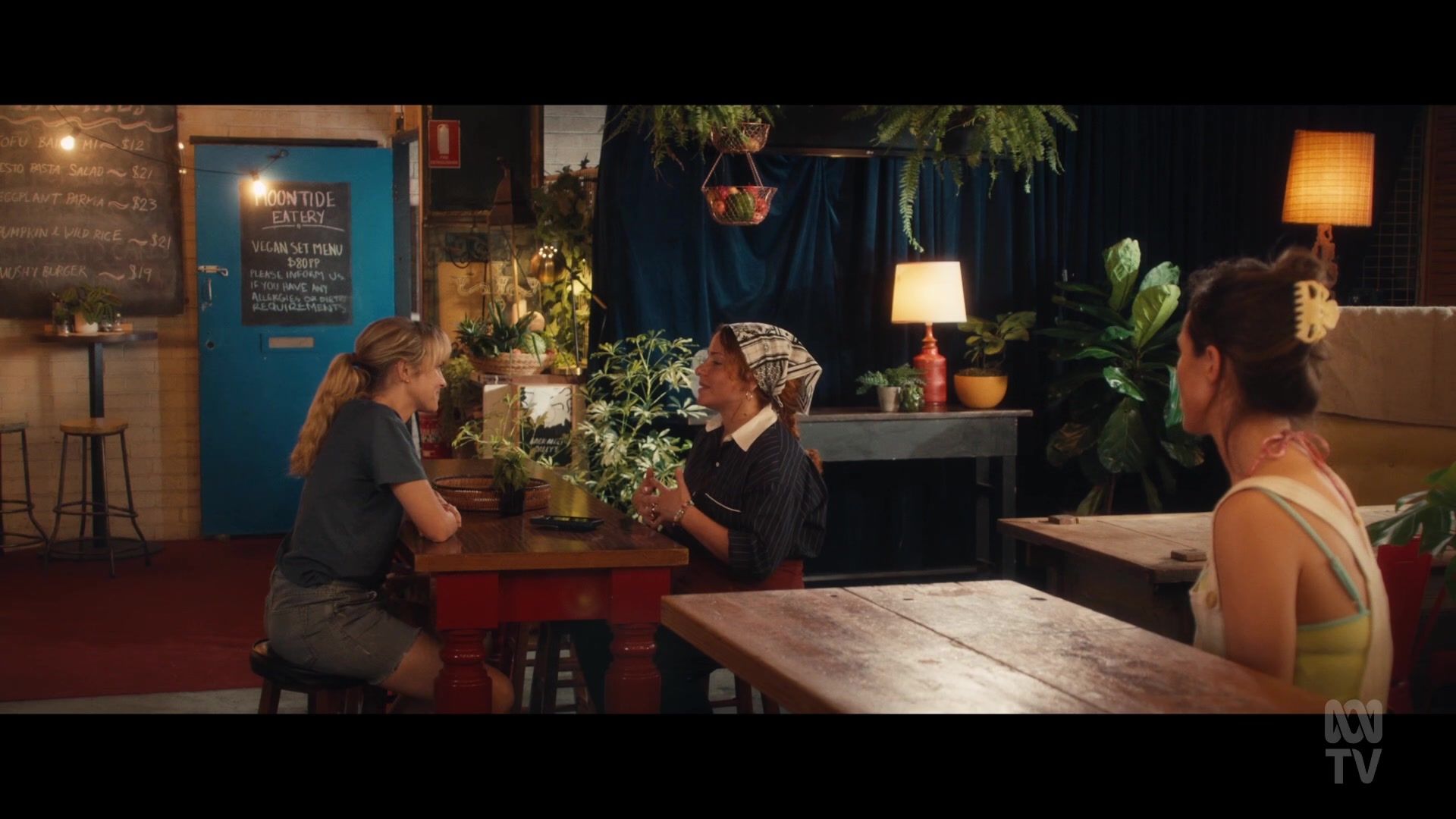 adoringteresap_thefamilynextdoor_1x03_0450.jpg adoringteresap_thefamilynextdoor_1x03_0450.jpg