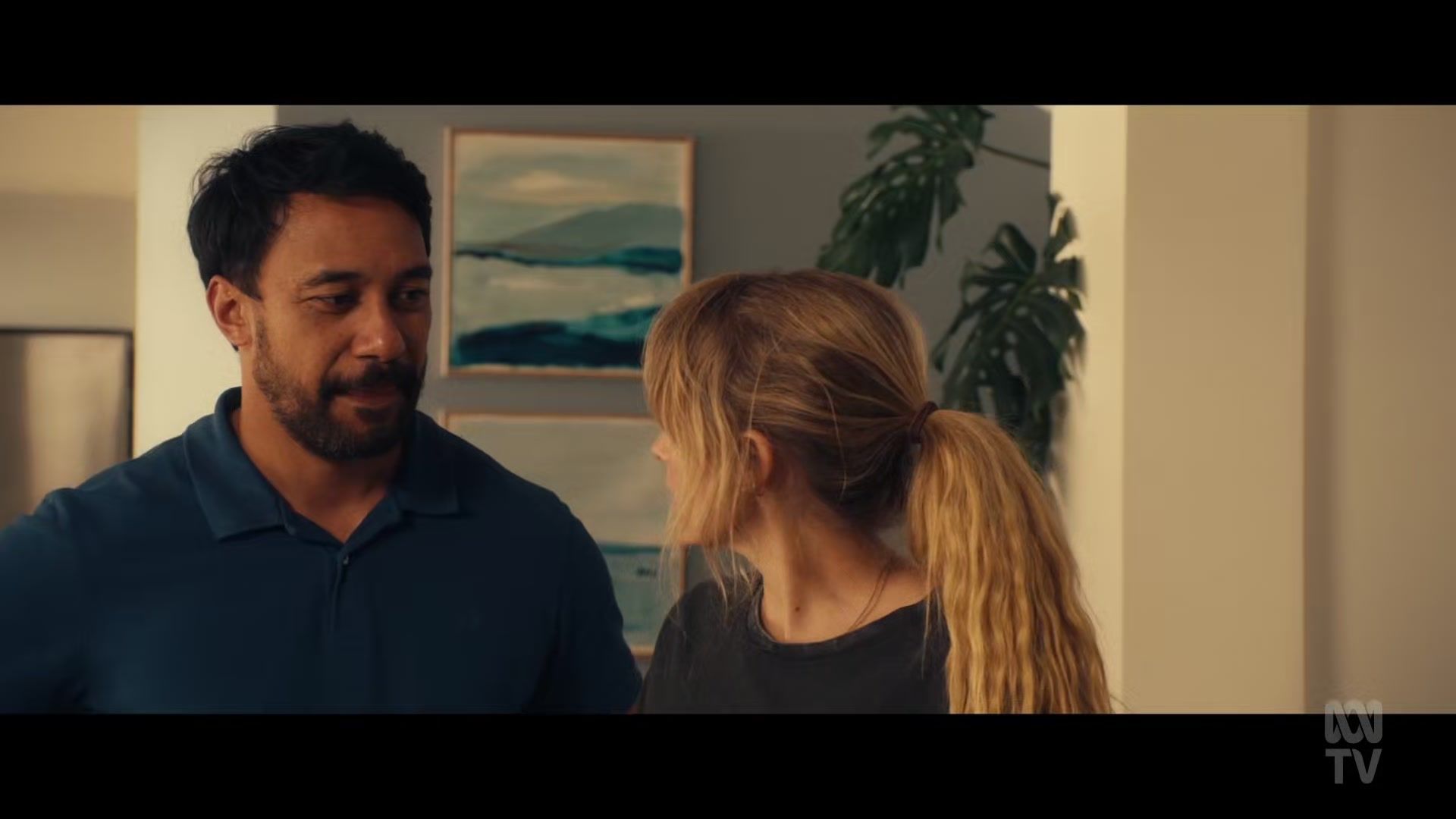 adoringteresap_thefamilynextdoor_1x04_0170.jpg