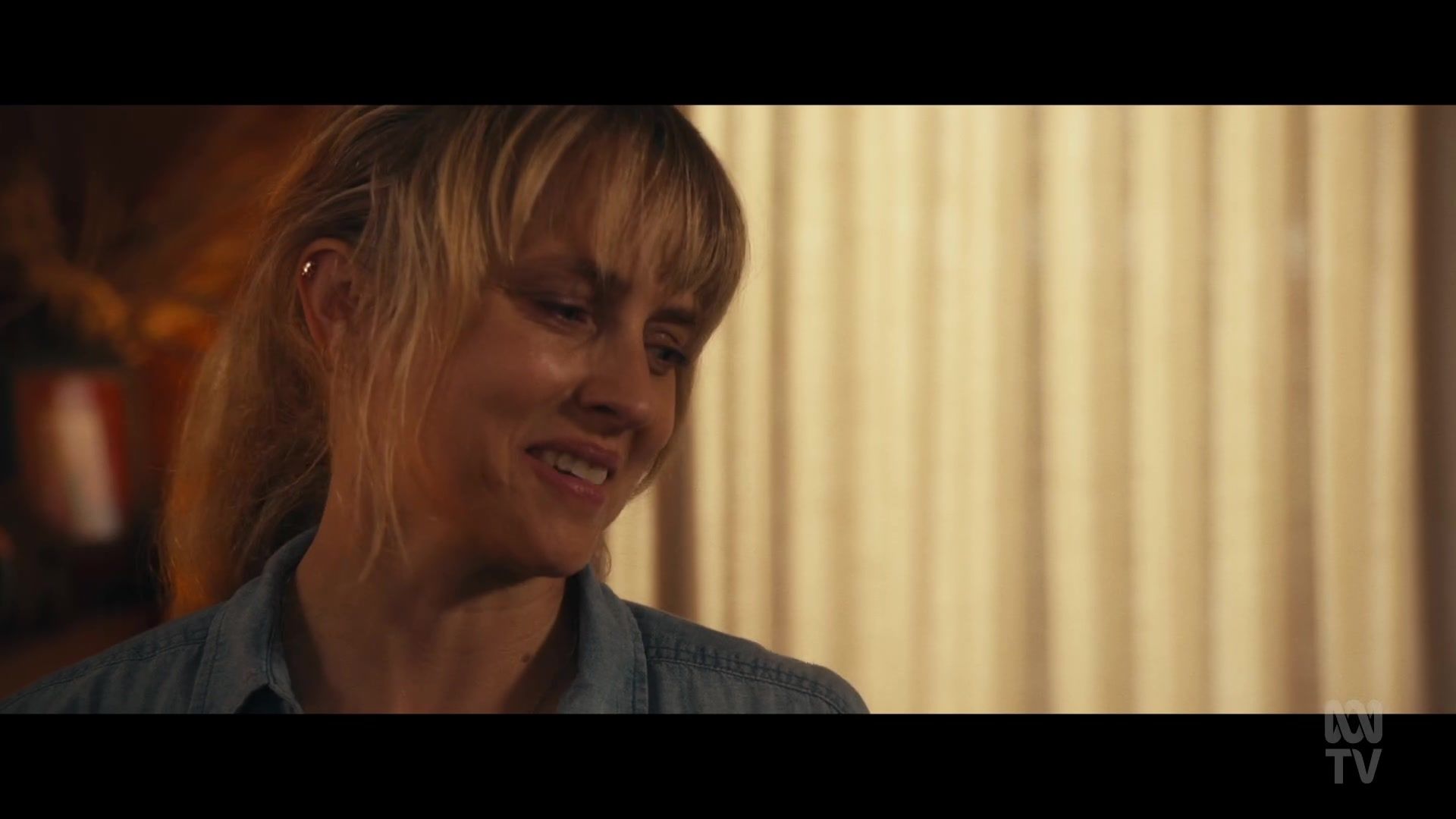 adoringteresap_thefamilynextdoor_1x05_0213.jpg