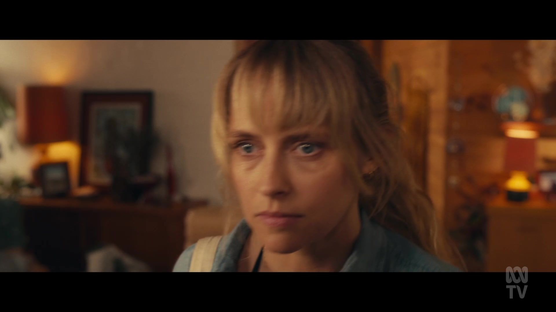 adoringteresap_thefamilynextdoor_1x05_0399.jpg