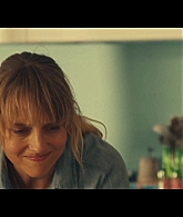 adoringteresap_thefamilynextdoor_1x05_0106.jpg