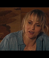 adoringteresap_thefamilynextdoor_1x05_0178.jpg