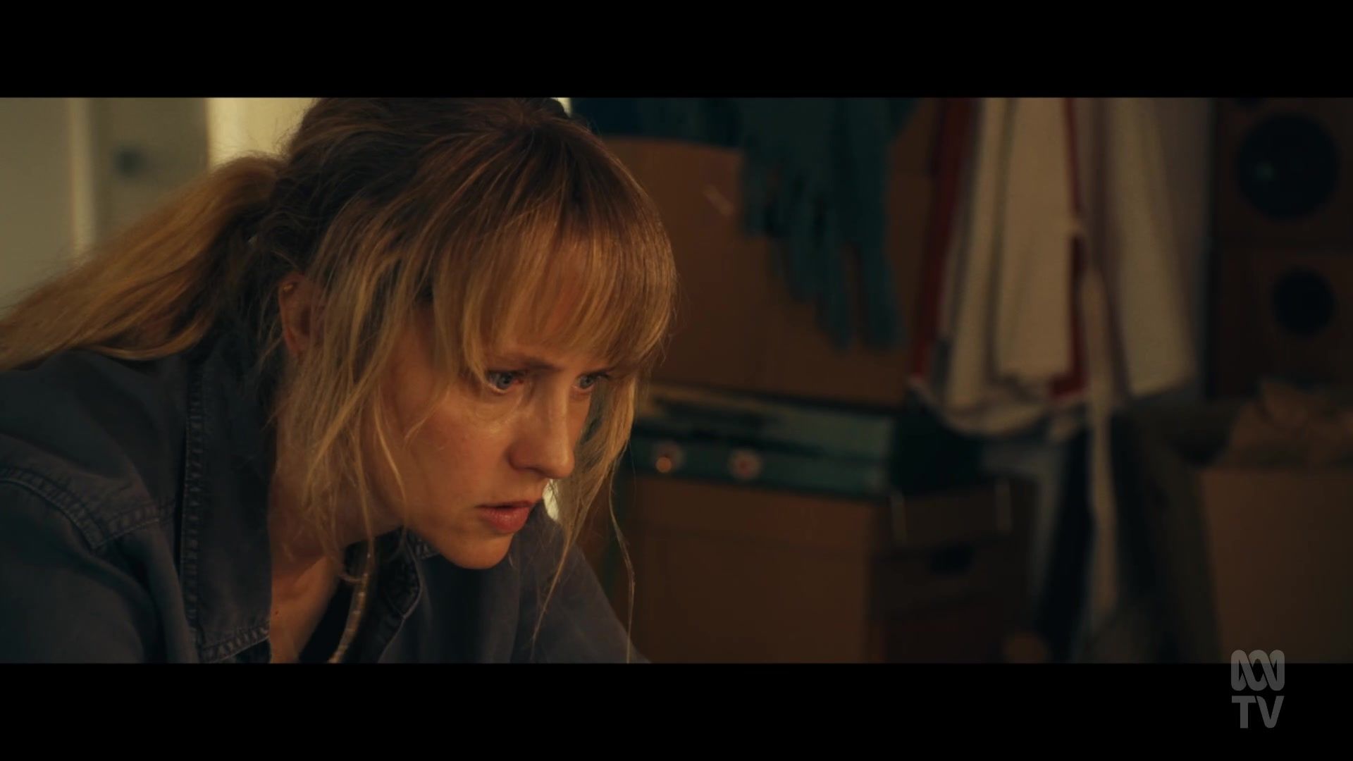 adoringteresap_thefamilynextdoor_1x06_caps_0274.jpg