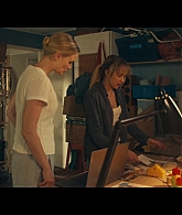 adoringteresap_thefamilynextdoor_1x06_caps_0308.jpg