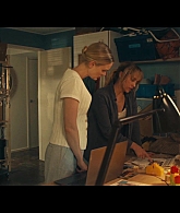 adoringteresap_thefamilynextdoor_1x06_caps_0311.jpg