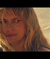 adoringteresap_thefamilynextdoor_1x06_caps_0601.jpg