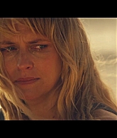 adoringteresap_thefamilynextdoor_1x06_caps_0603.jpg