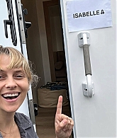 adoringteresap_thefamilynextdoor_bts_9.jpg