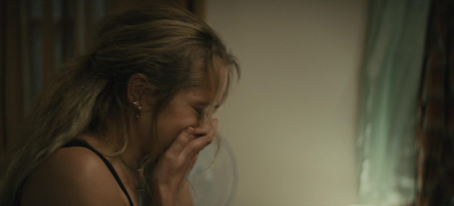 The_Last_Anniversary_S01E01_1080p_2352.jpg The_Last_Anniversary_S01E01_1080p_2352.jpg