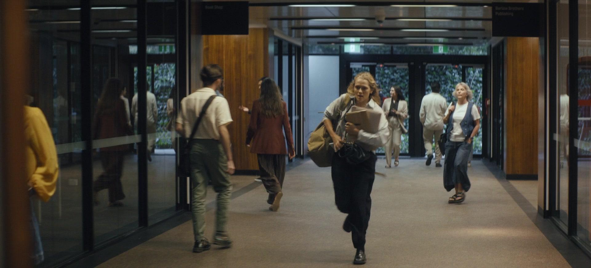 The_Last_Anniversary_S01E01_1080p_2671.jpg The_Last_Anniversary_S01E01_1080p_2671.jpg