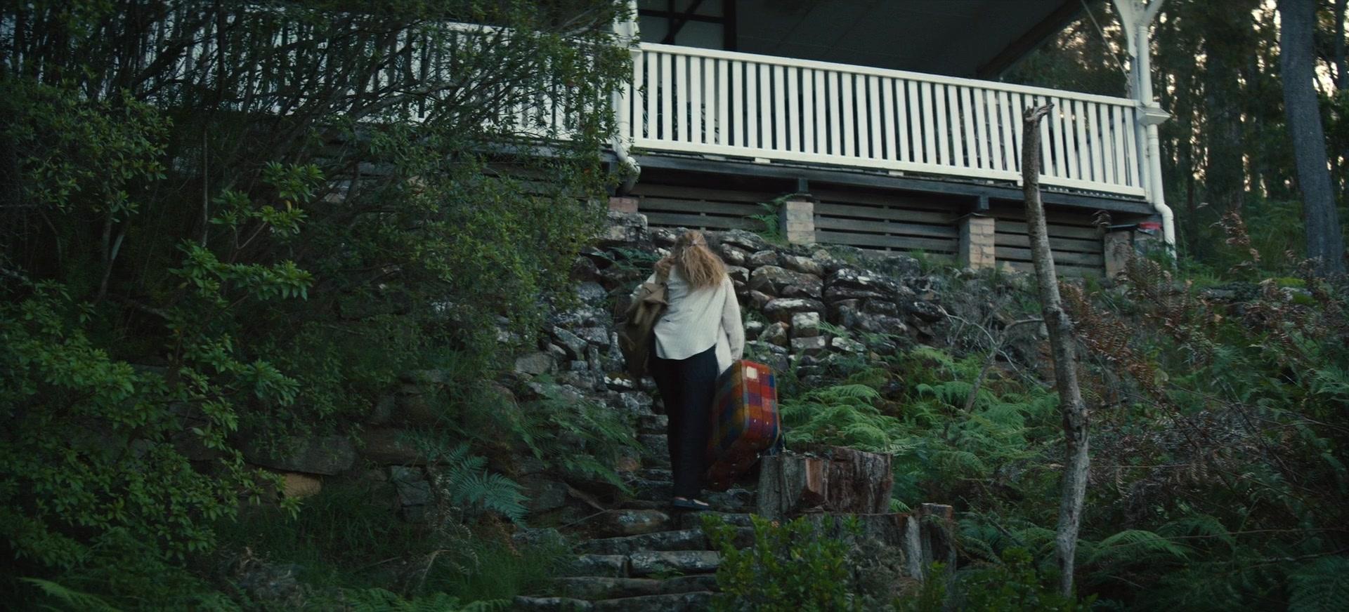 The_Last_Anniversary_S01E01_1080p_6830.jpg