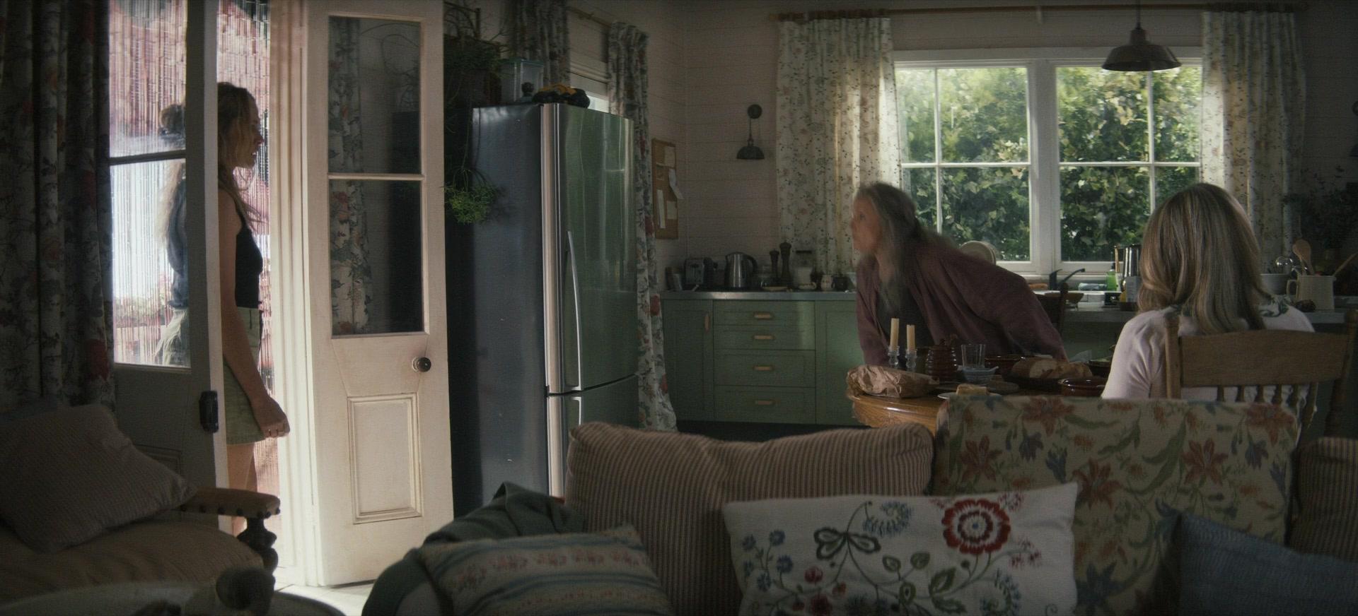 The_Last_Anniversary_2025_S01E03_ATP_002977.jpg The_Last_Anniversary_2025_S01E03_ATP_002977.jpg