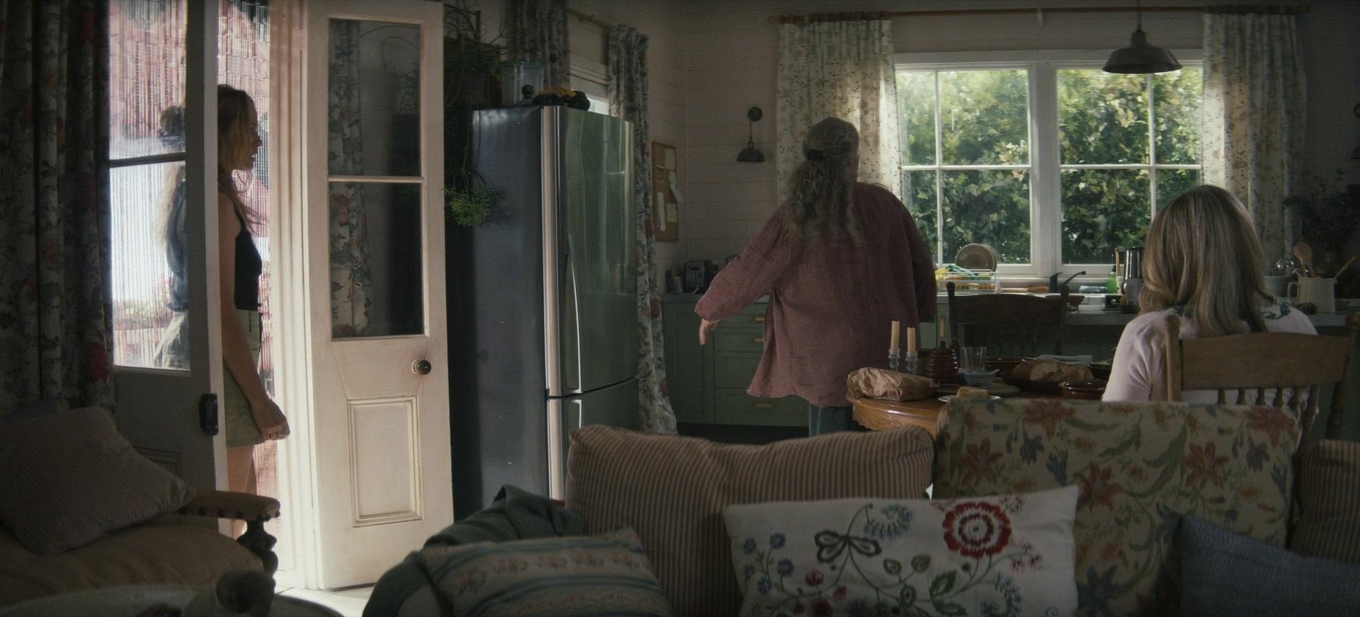 The_Last_Anniversary_2025_S01E03_ATP_002980.jpg The_Last_Anniversary_2025_S01E03_ATP_002980.jpg
