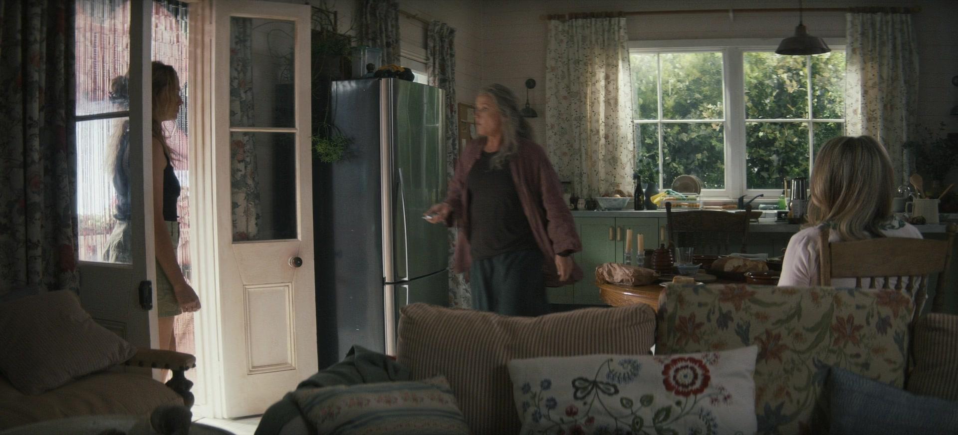 The_Last_Anniversary_2025_S01E03_ATP_002987.jpg The_Last_Anniversary_2025_S01E03_ATP_002987.jpg
